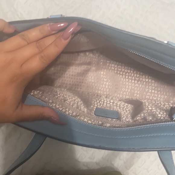 Like brand new Kate Spade bag - Picture 3 of 3